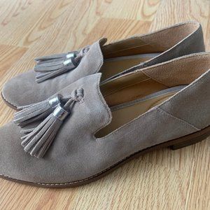 Franco Sarto Tassel Loafers (Warm Grey), Size 7